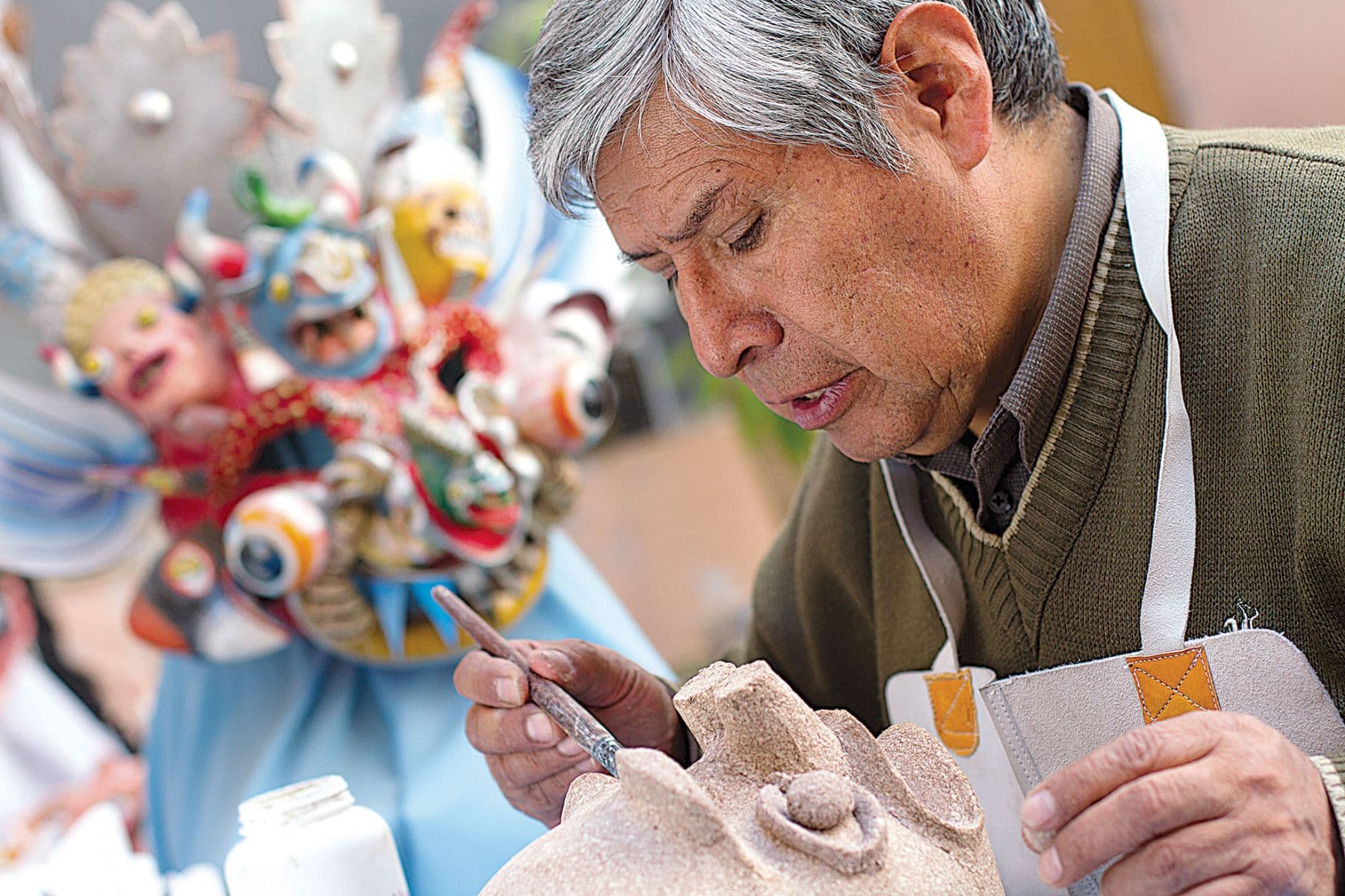 Los mascareros de Apaseo: tallado de máscaras para danza y ritual